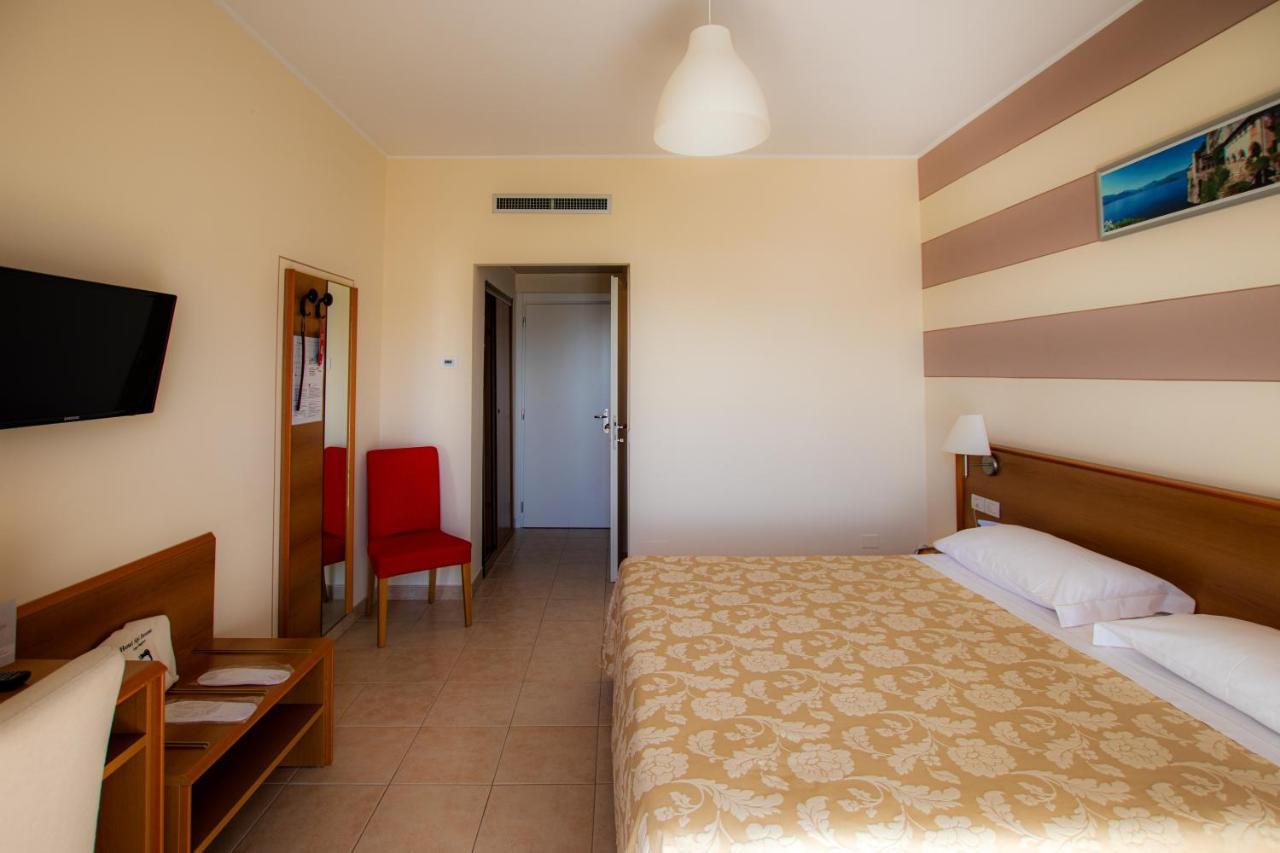 Hotel Alpi Baveno Buitenkant foto