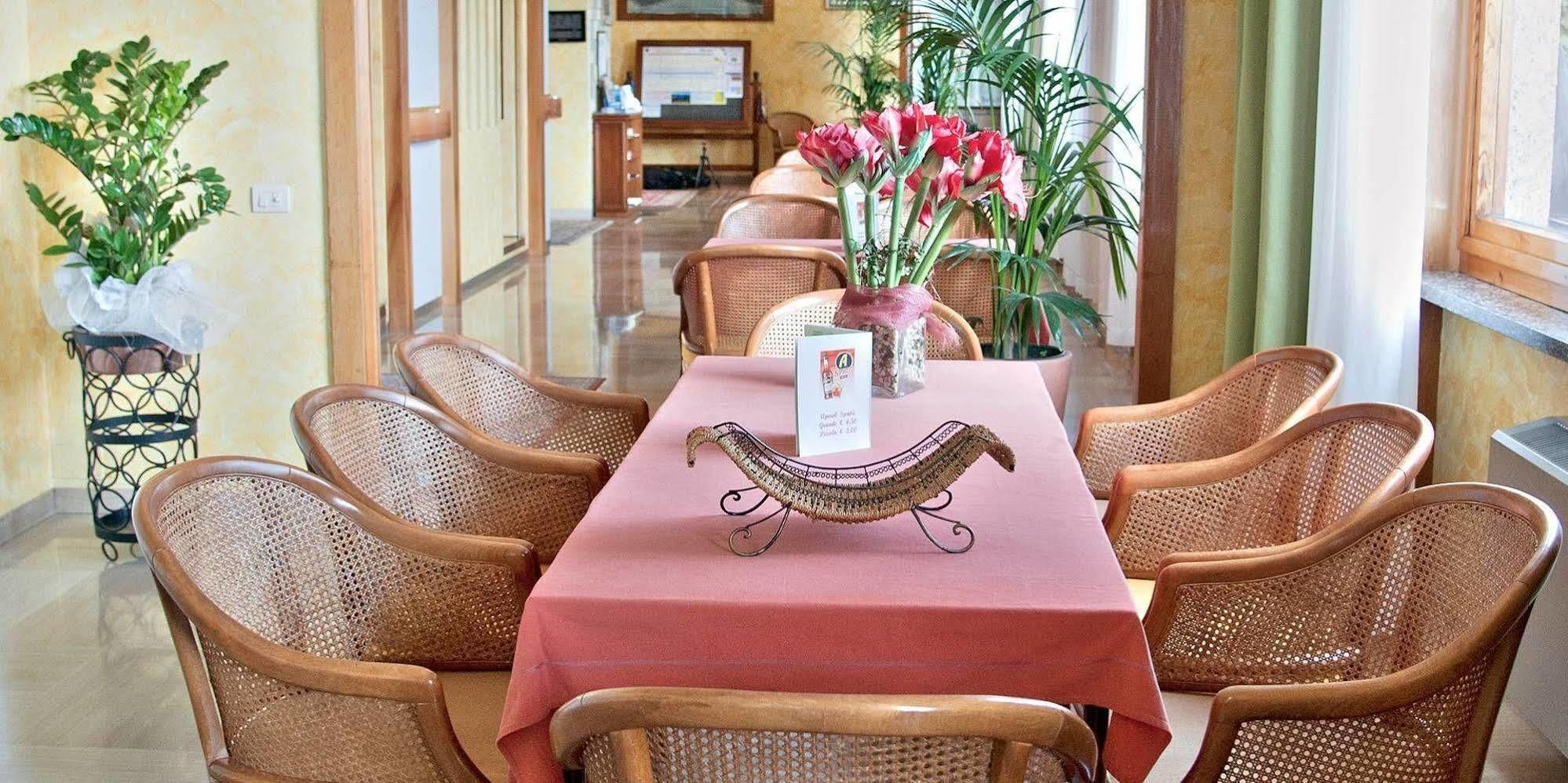 Hotel Alpi Baveno Buitenkant foto