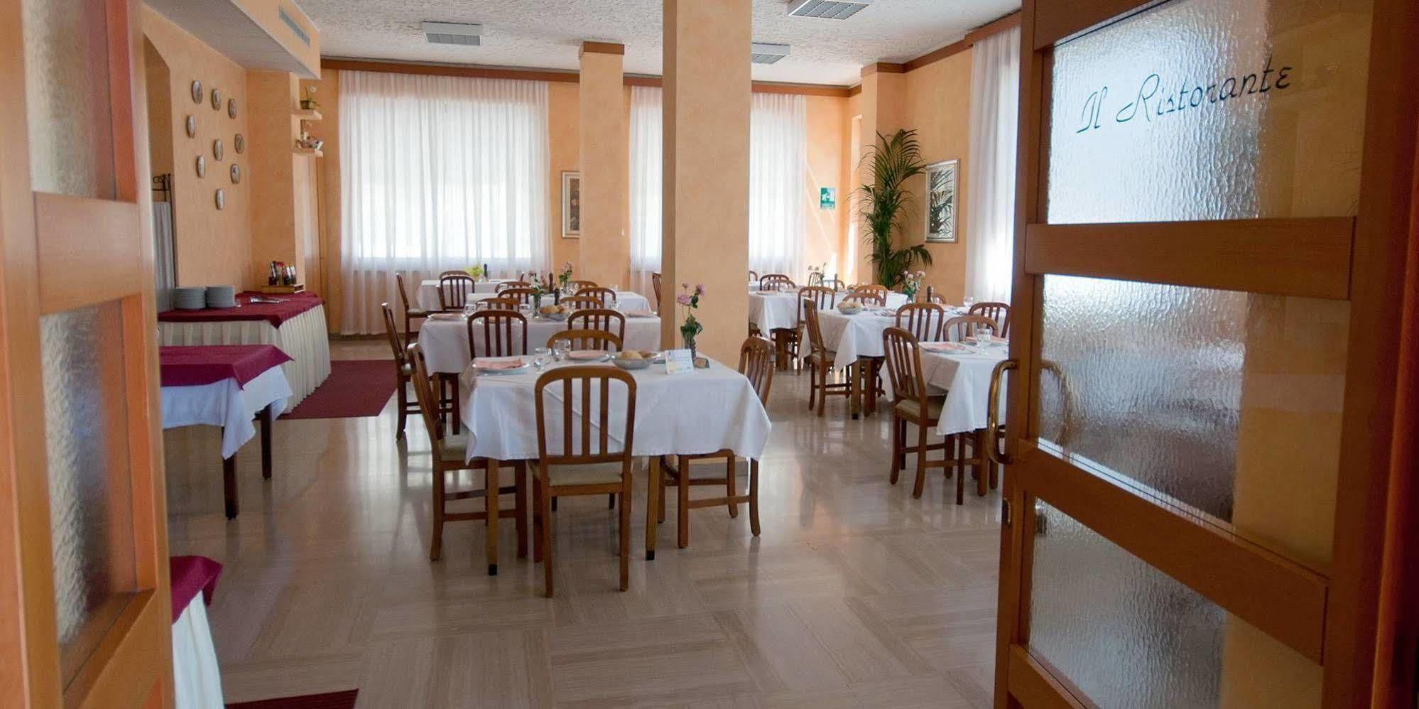 Hotel Alpi Baveno Buitenkant foto